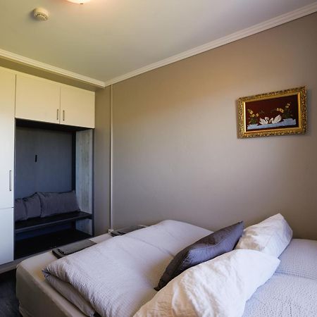 Karuna Guesthouse Saudarkrokur エクステリア 写真