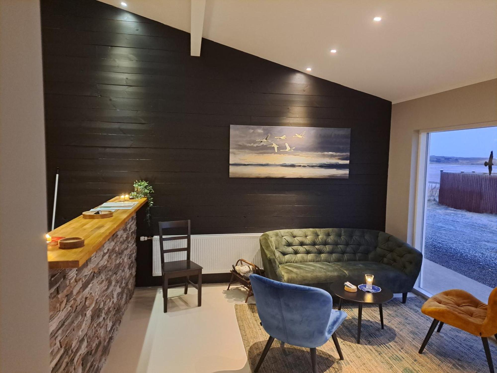 Karuna Guesthouse Saudarkrokur エクステリア 写真