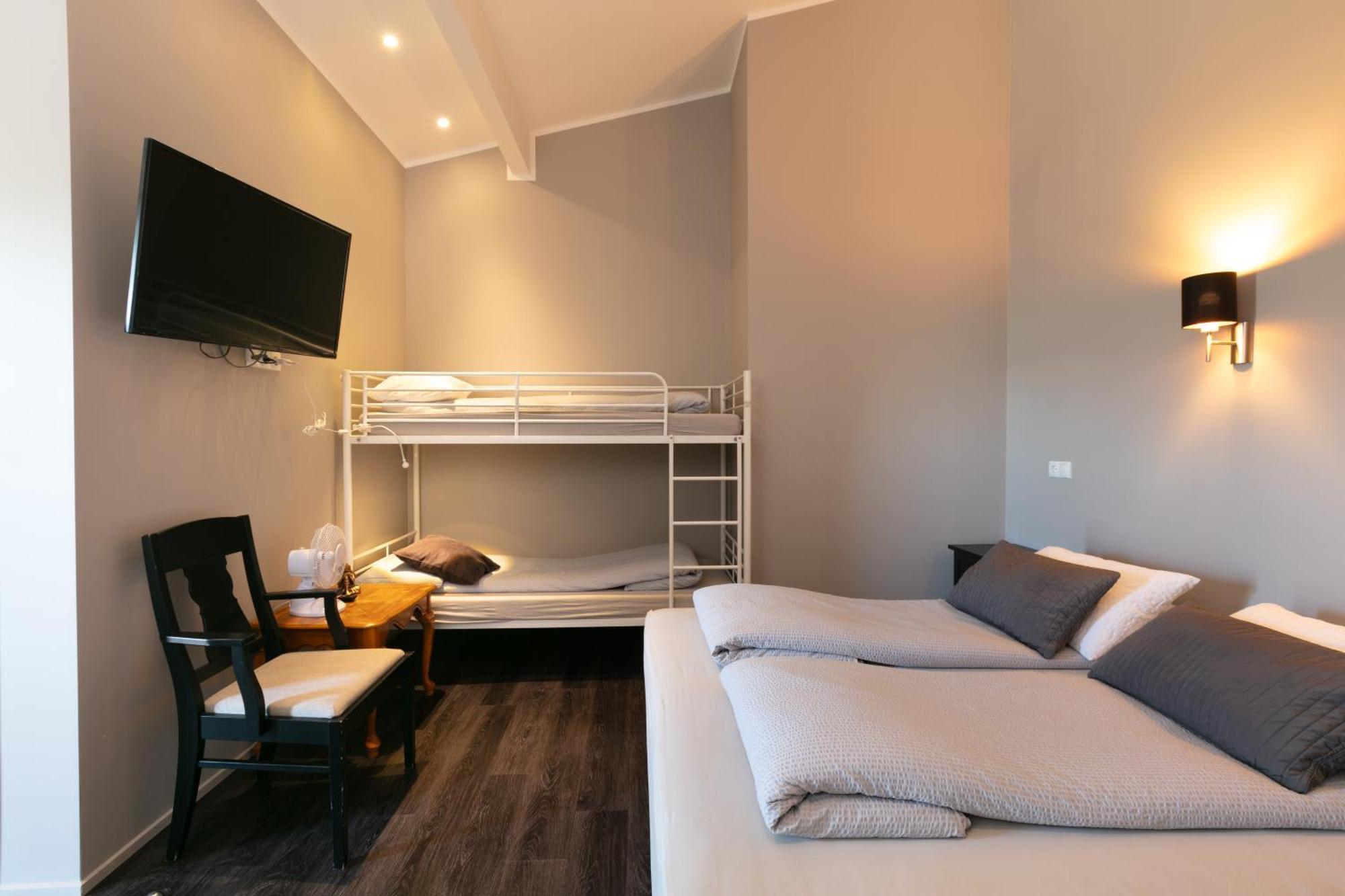 Karuna Guesthouse Saudarkrokur エクステリア 写真
